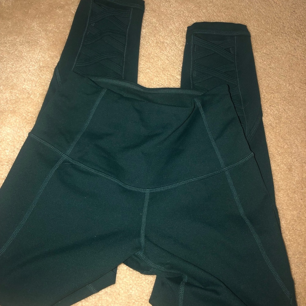 Zella emerald green leggings with cross ankles